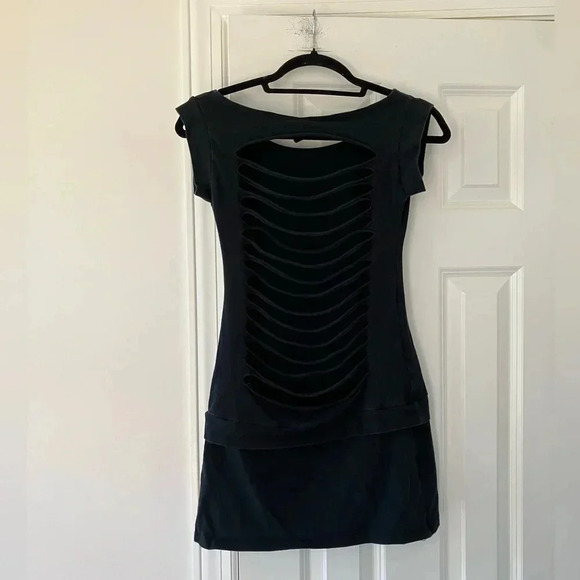 Hot Topic Sexy Folter Black Stretch Mini Dress with Slitted Ripped Back - Picture 2 of 7